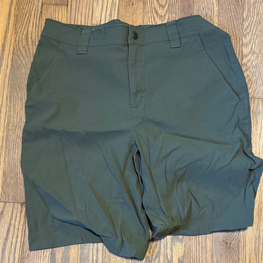 Men's Columbia Green Shorts